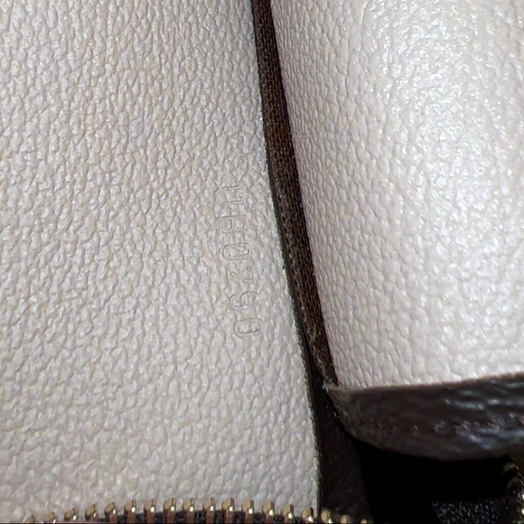 SOLD Louis Vuitton Monogram Discontinued Toiletry 26 - Picture 15 of 17